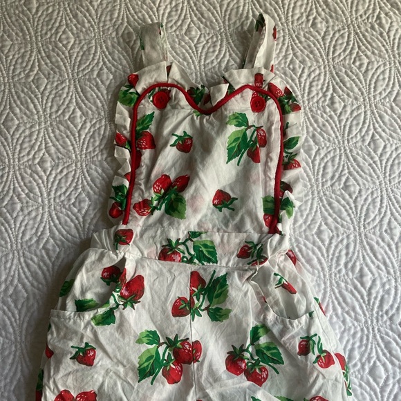 12-18m Strawberry Boutique Romper - Picture 1 of 2